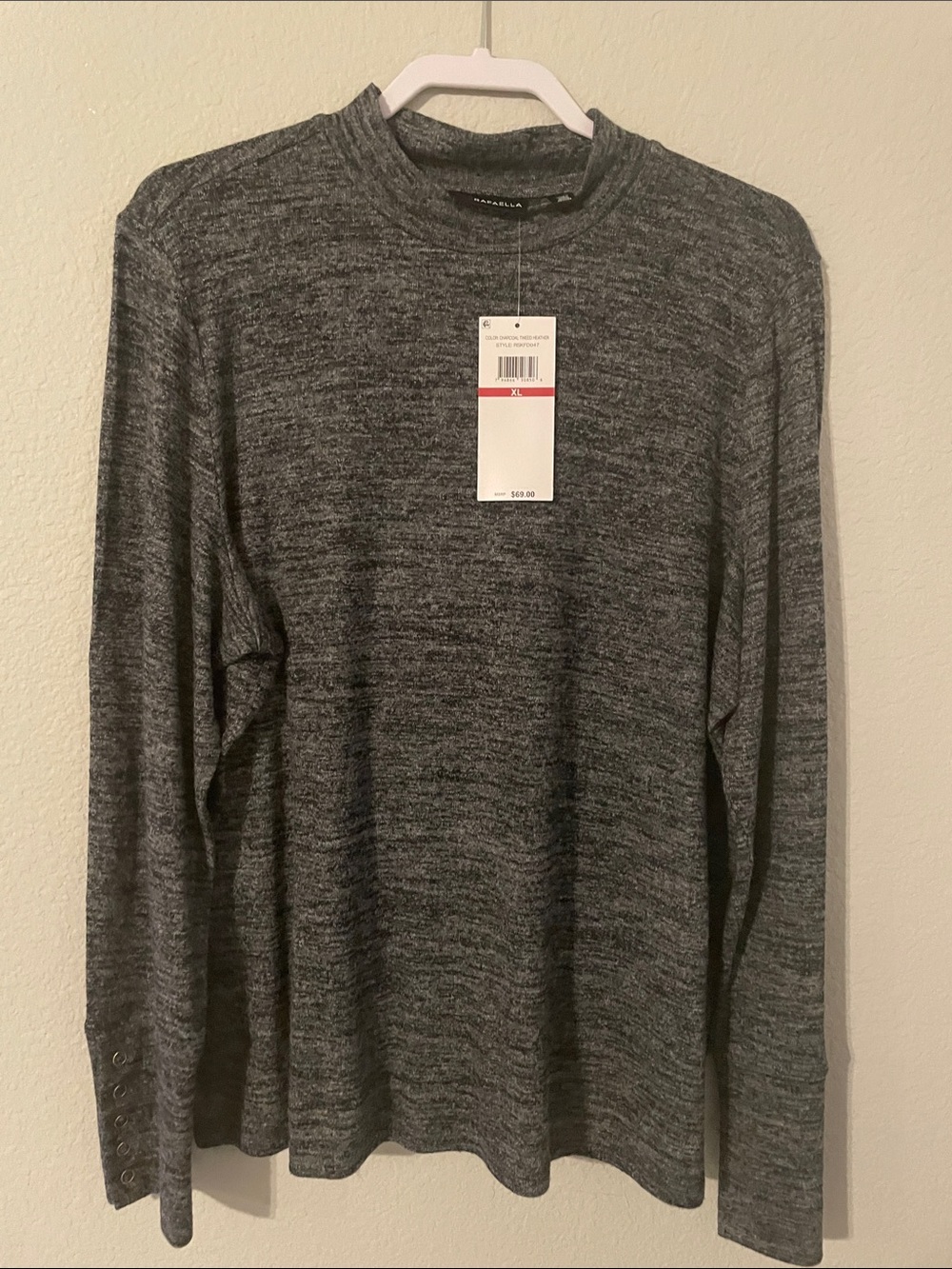 Women’s Heather Gray Long-Sleeve Knit Shirt